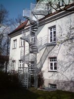 Wendeltreppe aussen 2